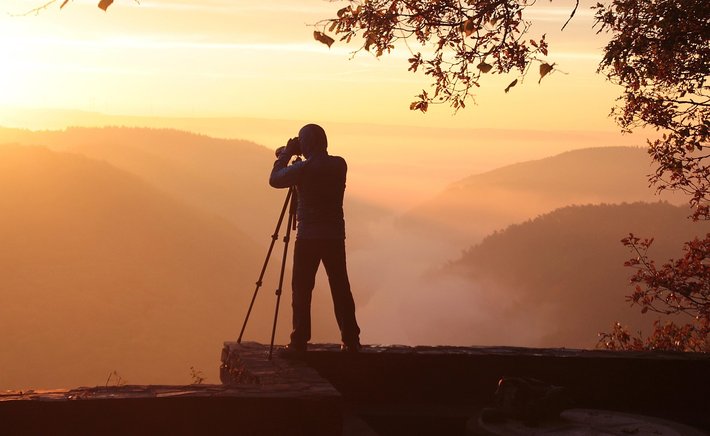 Camera Settings for Valley Sunsets: A Practical Evening Field Guide